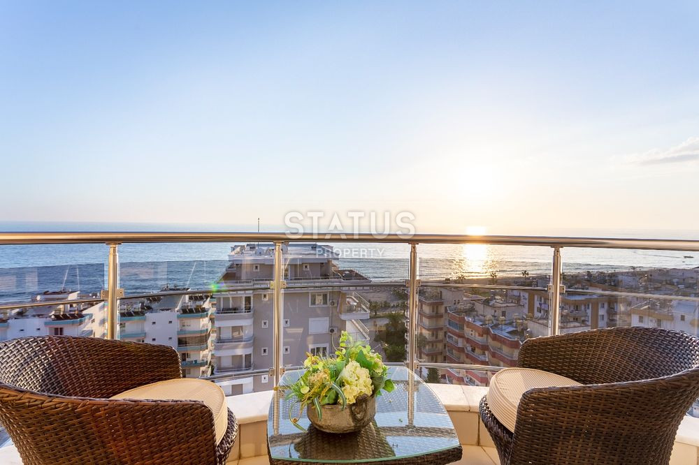 Penthouse 2+1 with a direct view of the sea and the fortress in Mahmutlar, 220 m2 фото 25