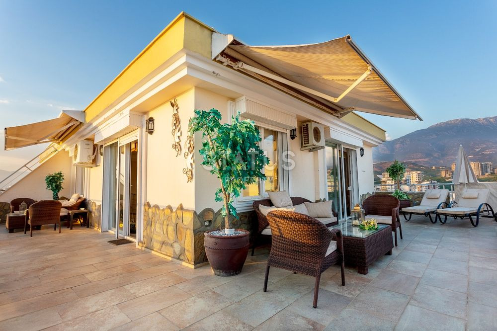 Penthouse 2+1 with a direct view of the sea and the fortress in Mahmutlar, 220 m2 фото 34