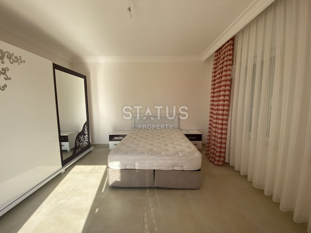 Трехуровневые апартаменты 3+1 с личной территорией в таунхаусе в одном из лучших комплексов в Авсалларе, 200м2 фото 17