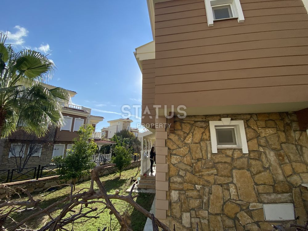 Трехуровневые апартаменты 3+1 с личной территорией в таунхаусе в одном из лучших комплексов в Авсалларе, 200м2 фото 37