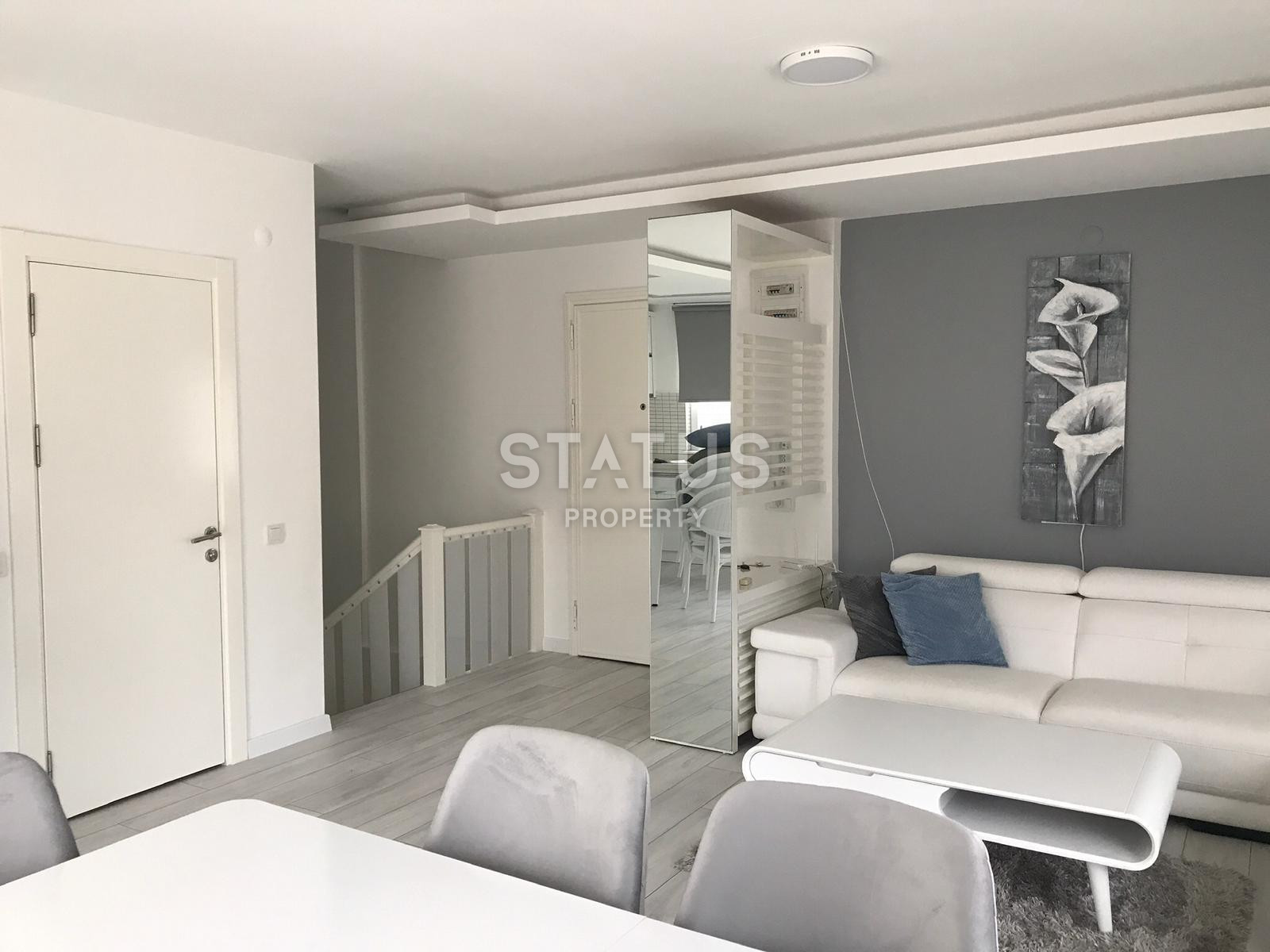 Перевернутый дублекс 2+1 в Махмутларе с новым современным ремонтом, 450м к морю фото 2