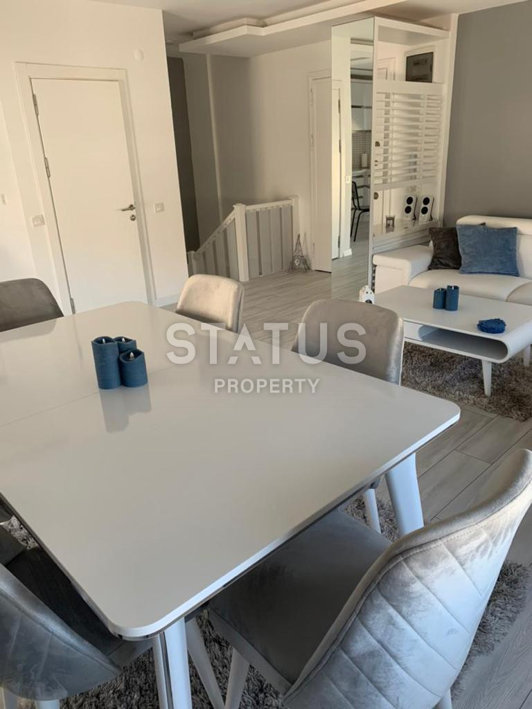 Перевернутый дублекс 2+1 в Махмутларе с новым современным ремонтом, 450м к морю фото 5