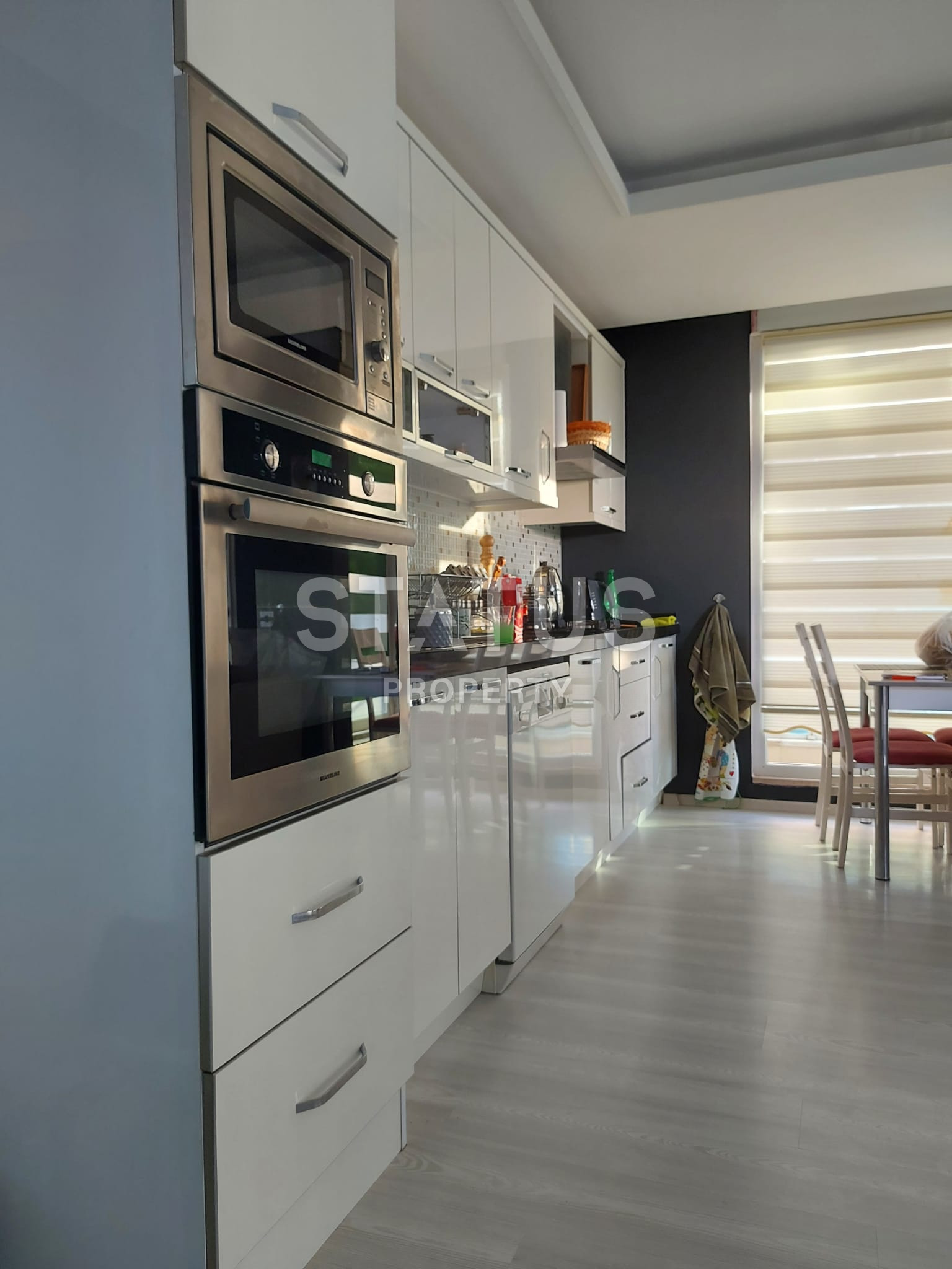 Three-room apartment in a complex with developed infrastructure, 100 sq.m. фото 4