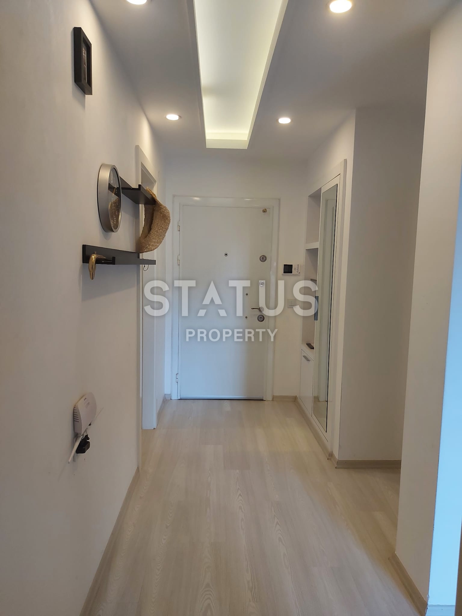 Three-room apartment in a complex with developed infrastructure, 100 sq.m. фото 5