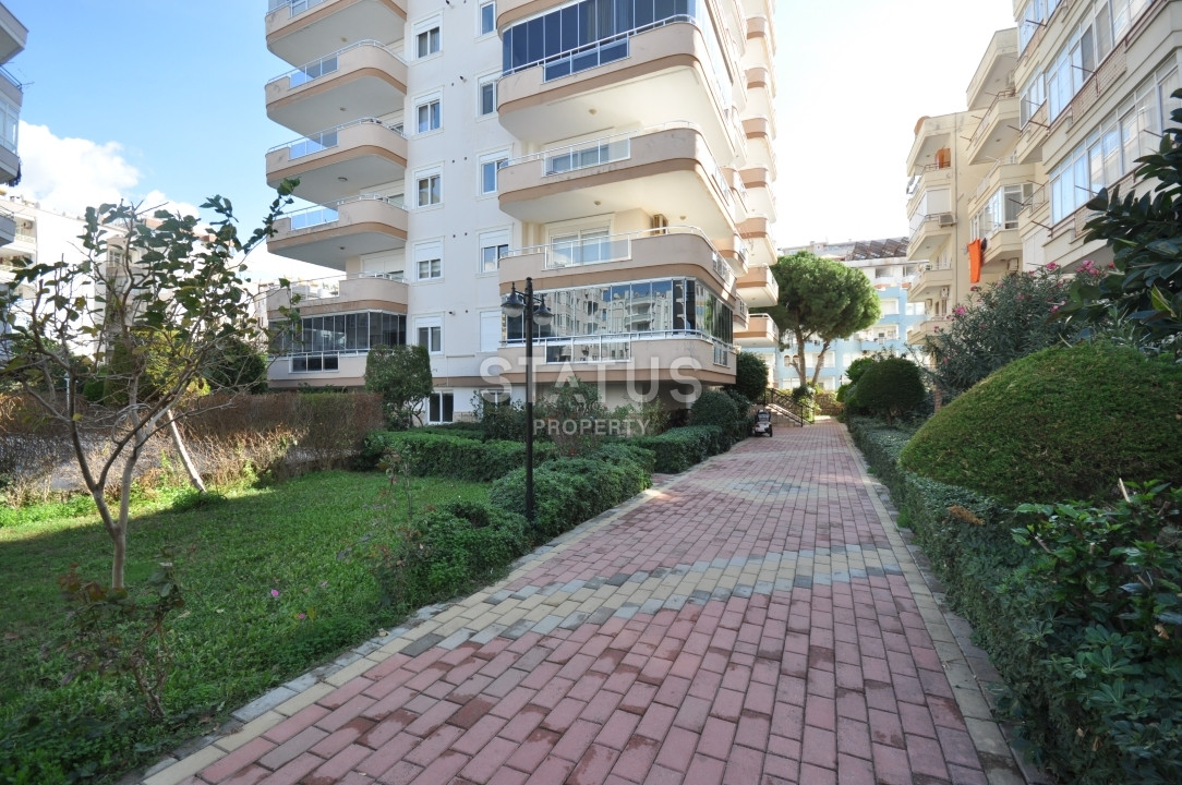 Large penthouse 3+1 with direct sea views, 280 m2 in Mahmutlar. фото 44