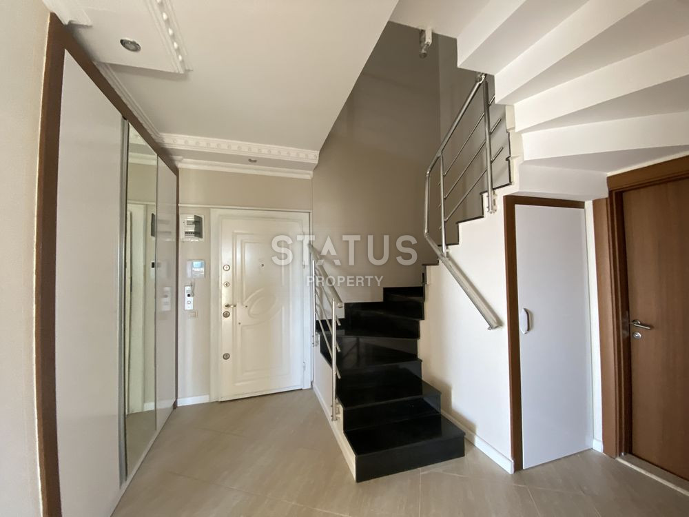 Просторный и светлый дублекс планировкой 3+1 в районе Джикджилли. фото 3