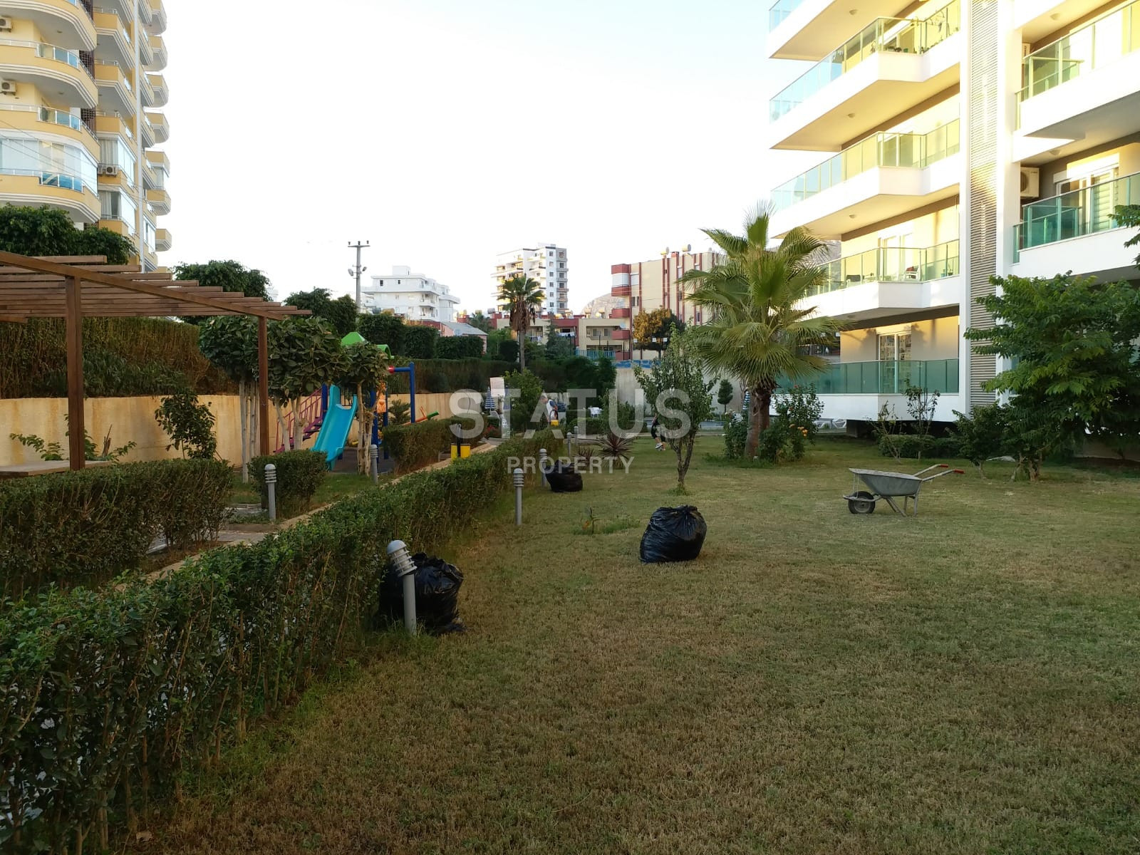 Spacious 3+1 furnished apartment in Mahmutlar, 190 sq.m. фото 11