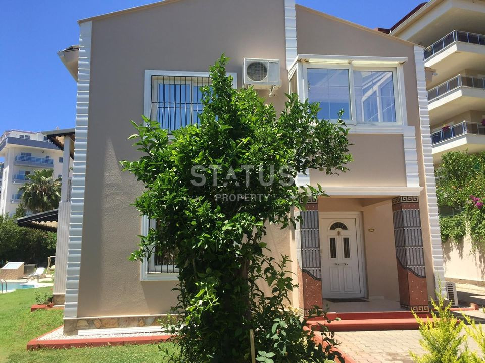 Cozy villa in the city, in the elite area of Oba, 250 m2 фото 4