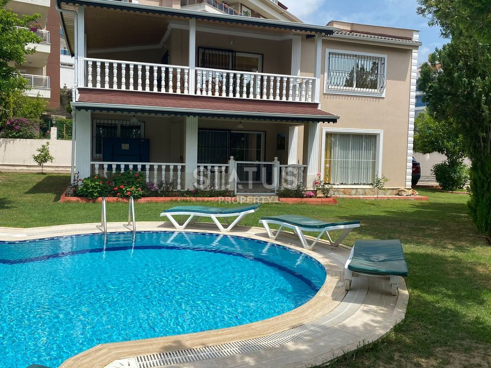 Cozy villa in the city, in the elite area of Oba, 250 m2 фото 13