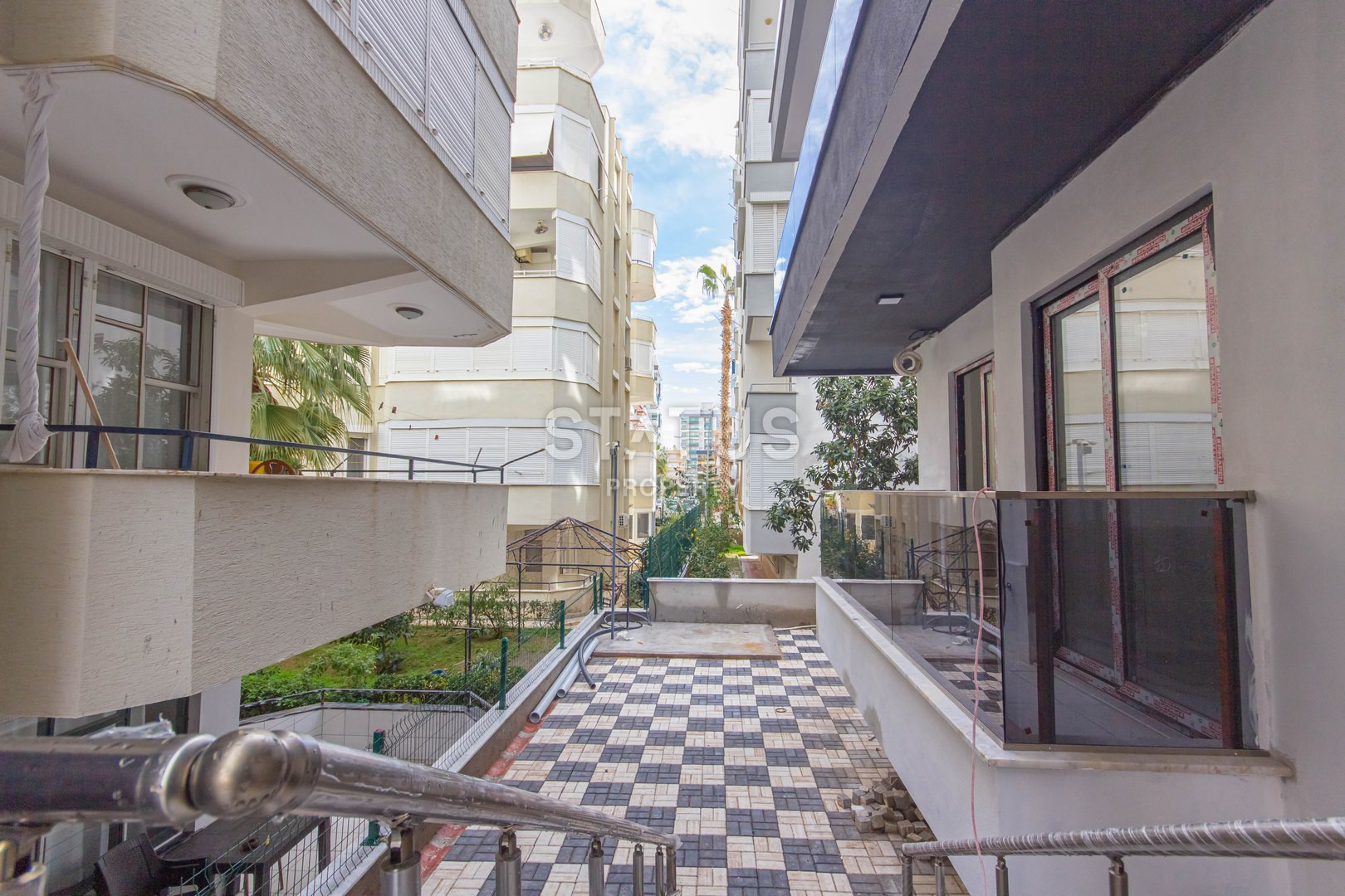 Двухкомнатные апартаменты в новом доме в Махмутларе, 300м к морю фото 17