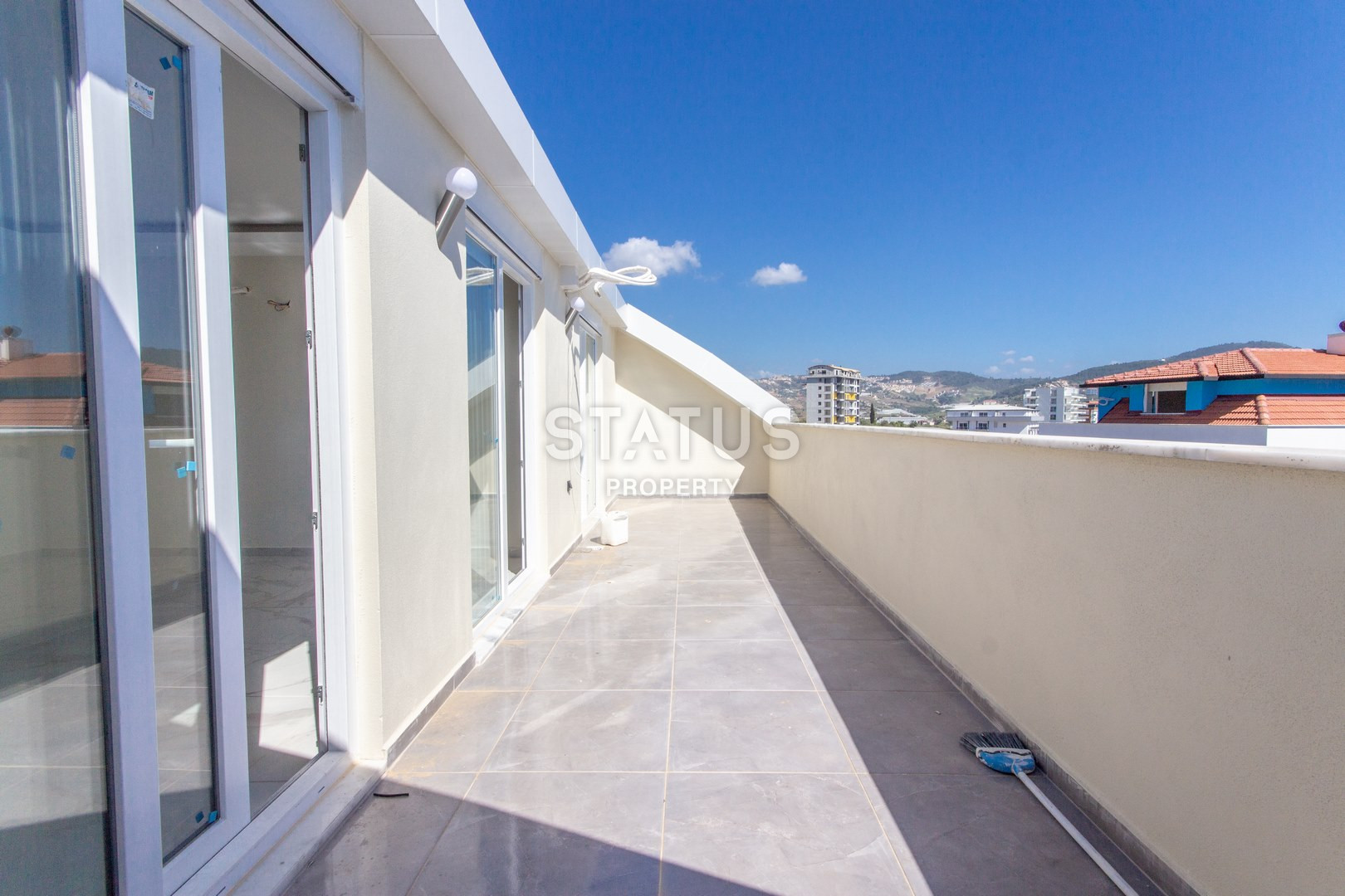 Ters-duplex 3+1 in Mahmutlar with a view of the mountains, the sea and the ancient city of Naula, 140m2 фото 31
