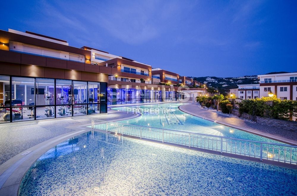 Luxurious villas on the Mediterranean coast фото 18