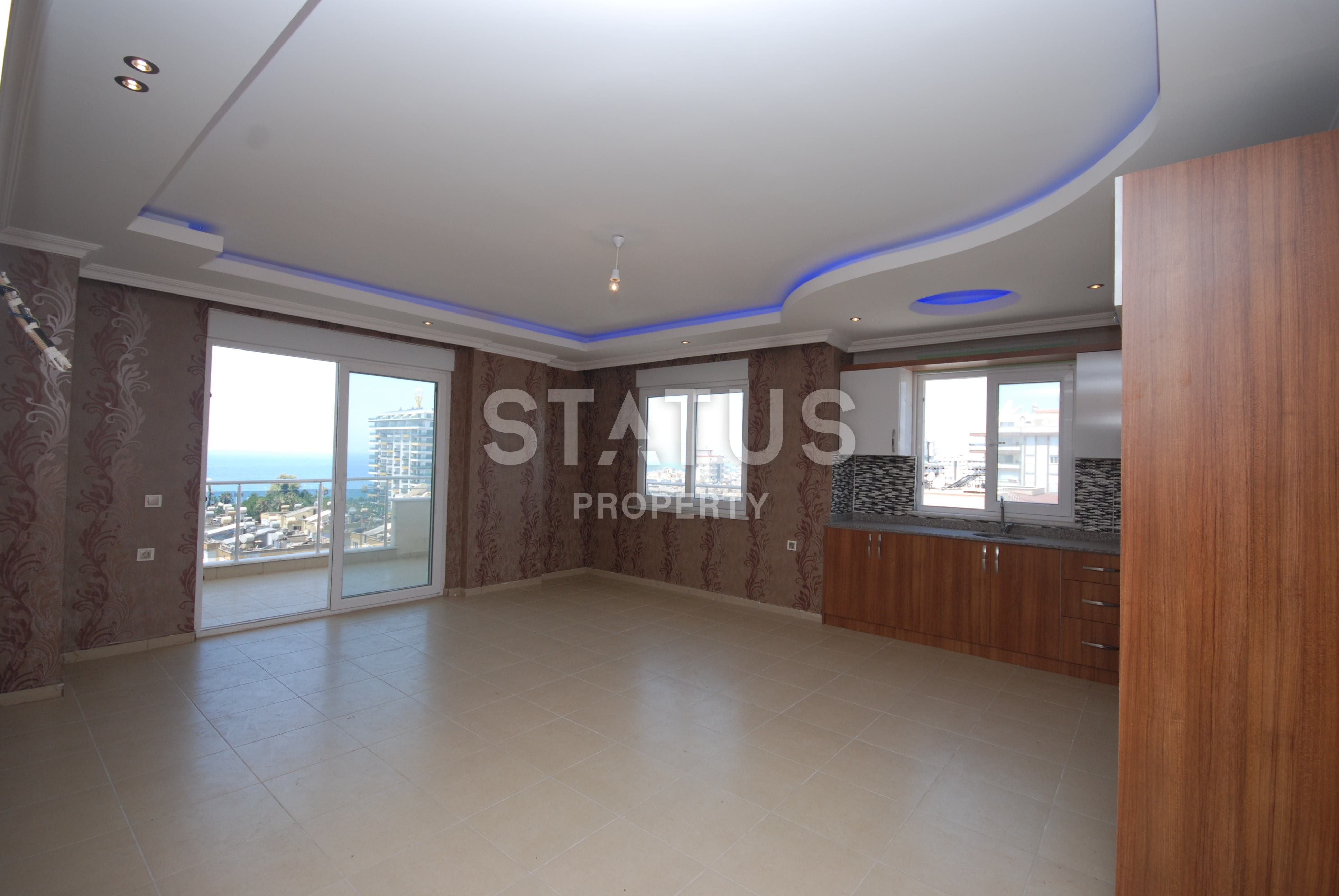 Трехкомнатные апартаменты с отличным ремонтом в 7 минутах от моря! 105 кв. м. фото 3