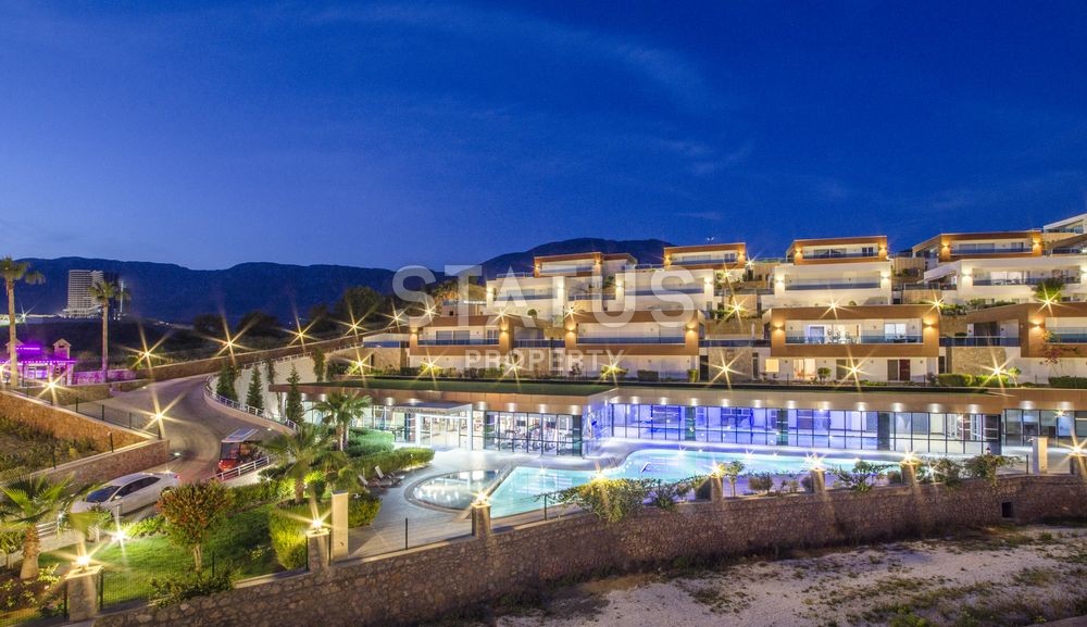 Luxurious villas on the Mediterranean coast фото 20