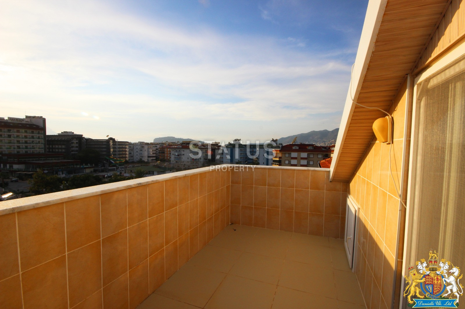 Двухуровневая квартира в Обе с видом на горы планировкой 3+1, 350м к морю фото 9