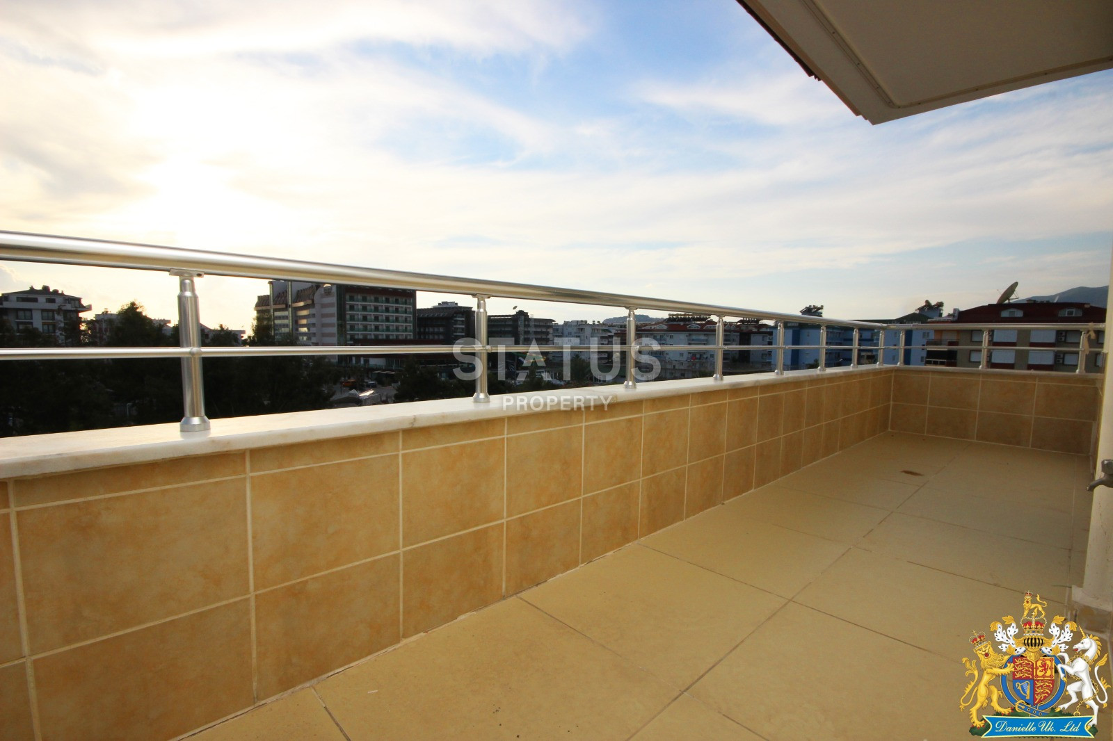 Двухуровневая квартира в Обе с видом на горы планировкой 3+1, 350м к морю фото 10