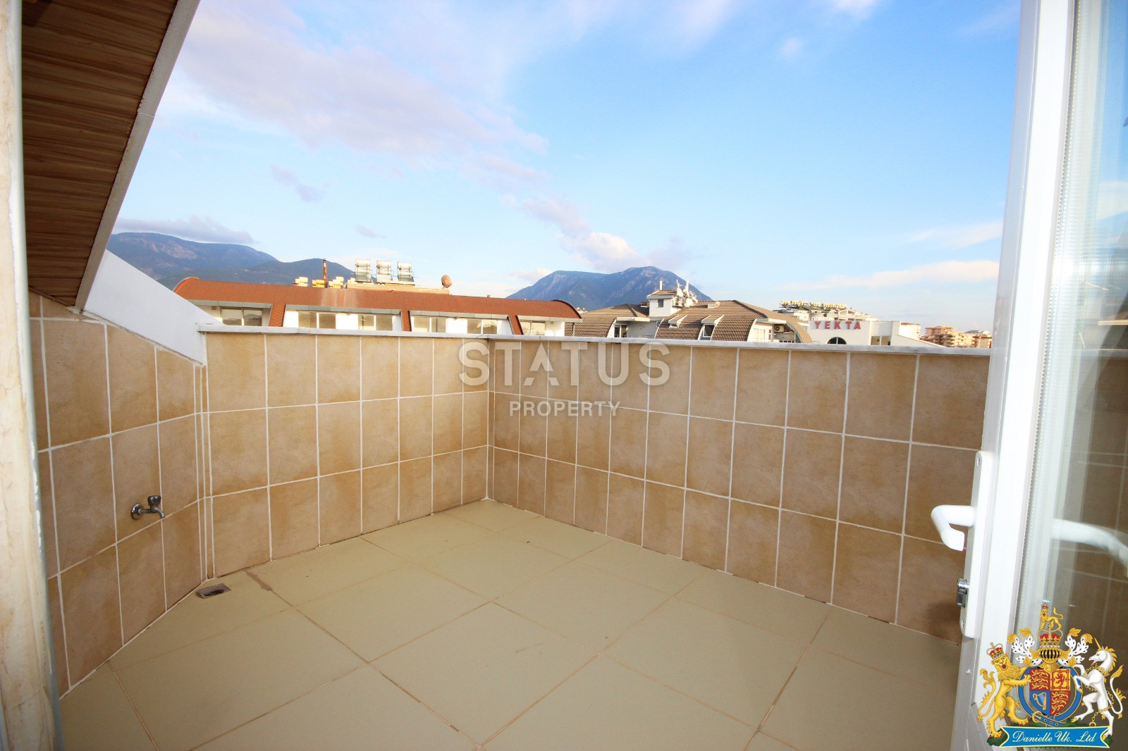 Двухуровневая квартира в Обе с видом на горы планировкой 3+1, 350м к морю фото 21