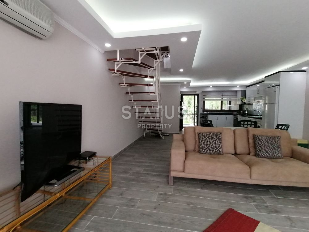 Three-storey villa in a complex on the first line in Konakli with a private garden, 200m2 фото 3