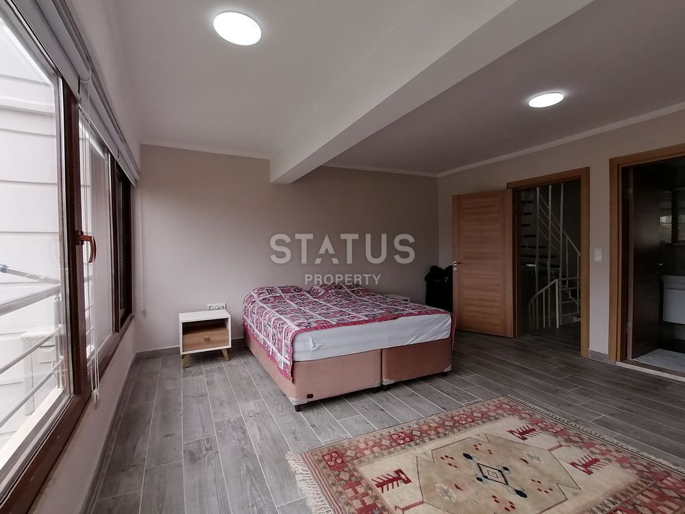 Three-storey villa in a complex on the first line in Konakli with a private garden, 200m2 фото 8