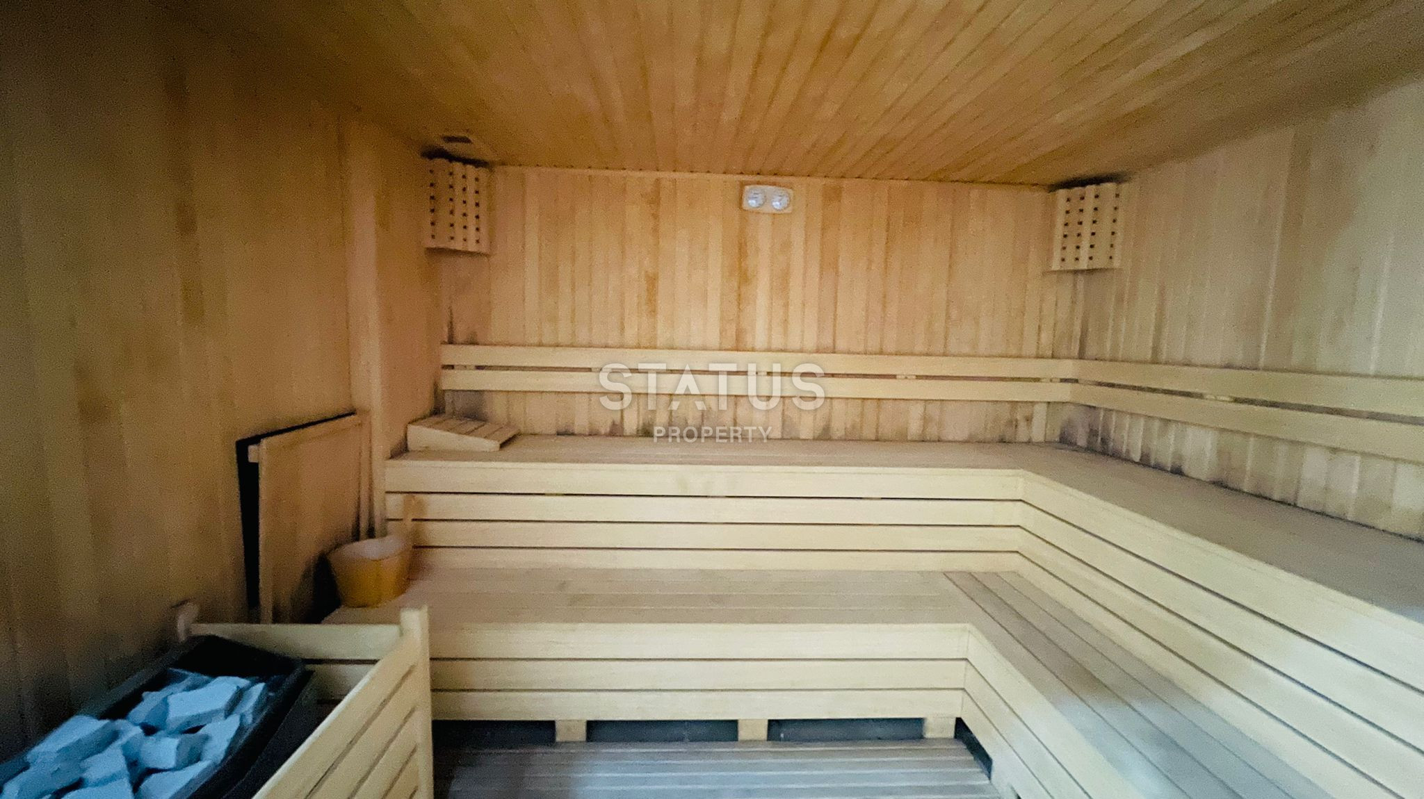 Furnished 1+1 apartment with excellent location, 75 m2 in Mahmutlar. фото 20