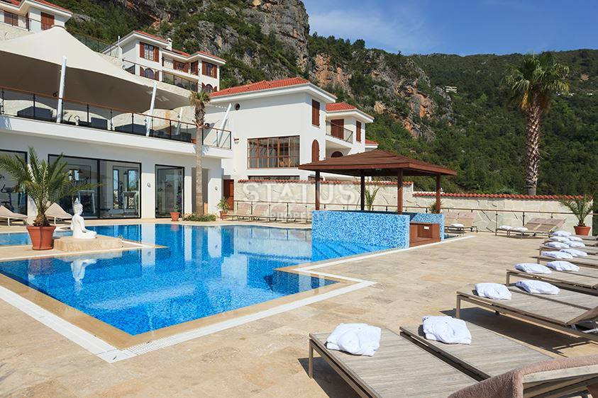 Вилла 6+2 с личным бассейном и панорамой на море и крепость, 390 м2. Центральный район Тепе фото 10