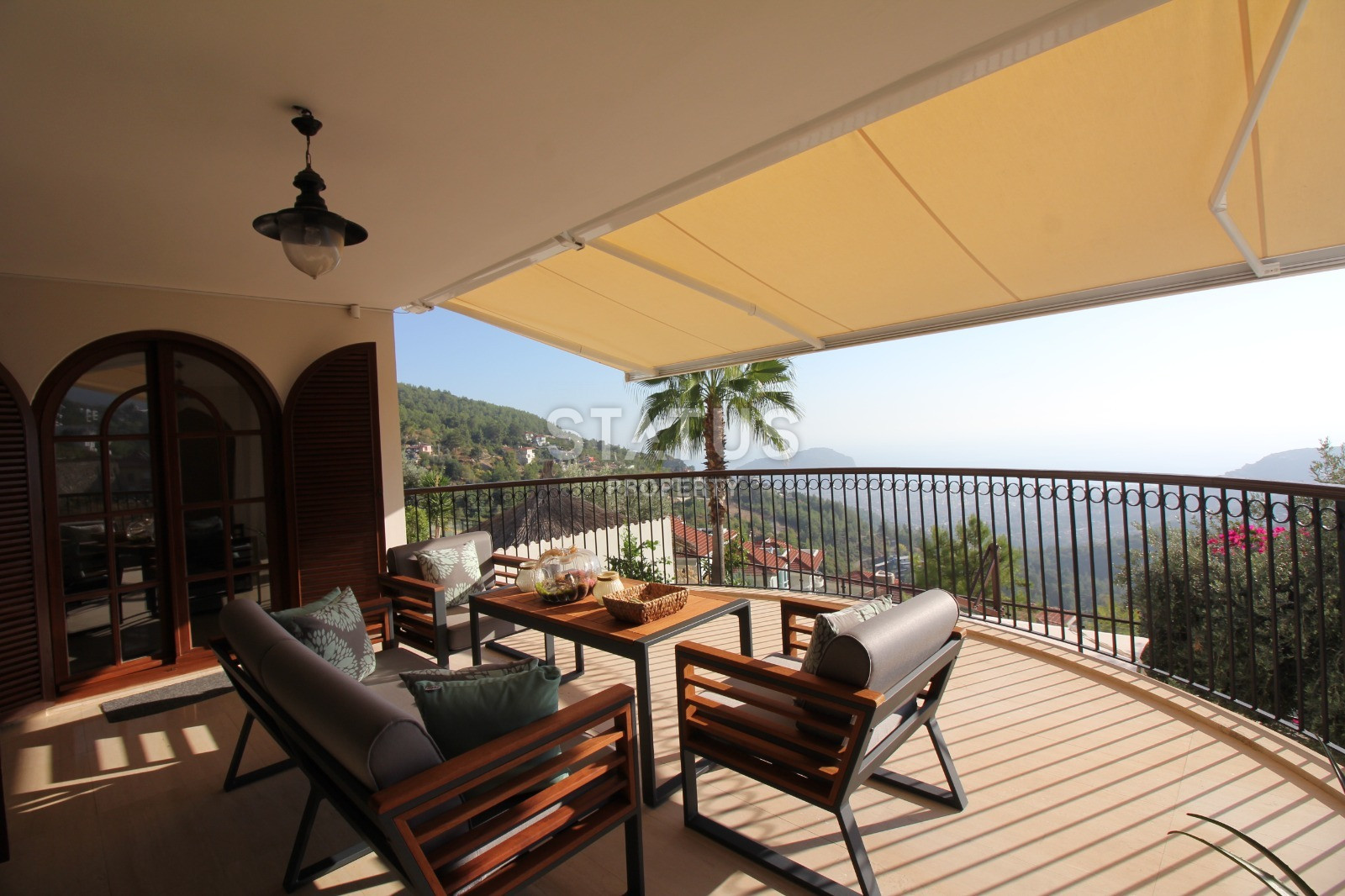 Вилла 6+2 с личным бассейном и панорамой на море и крепость, 390 м2. Центральный район Тепе фото 16