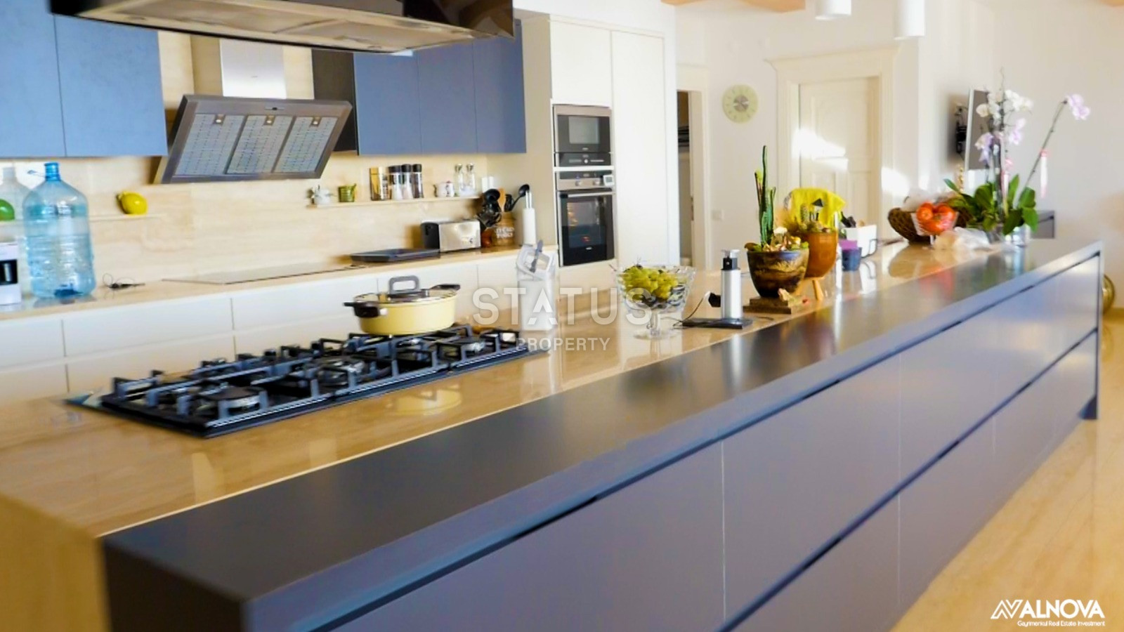 Вилла 6+2 с личным бассейном и панорамой на море и крепость, 390 м2. Центральный район Тепе фото 18