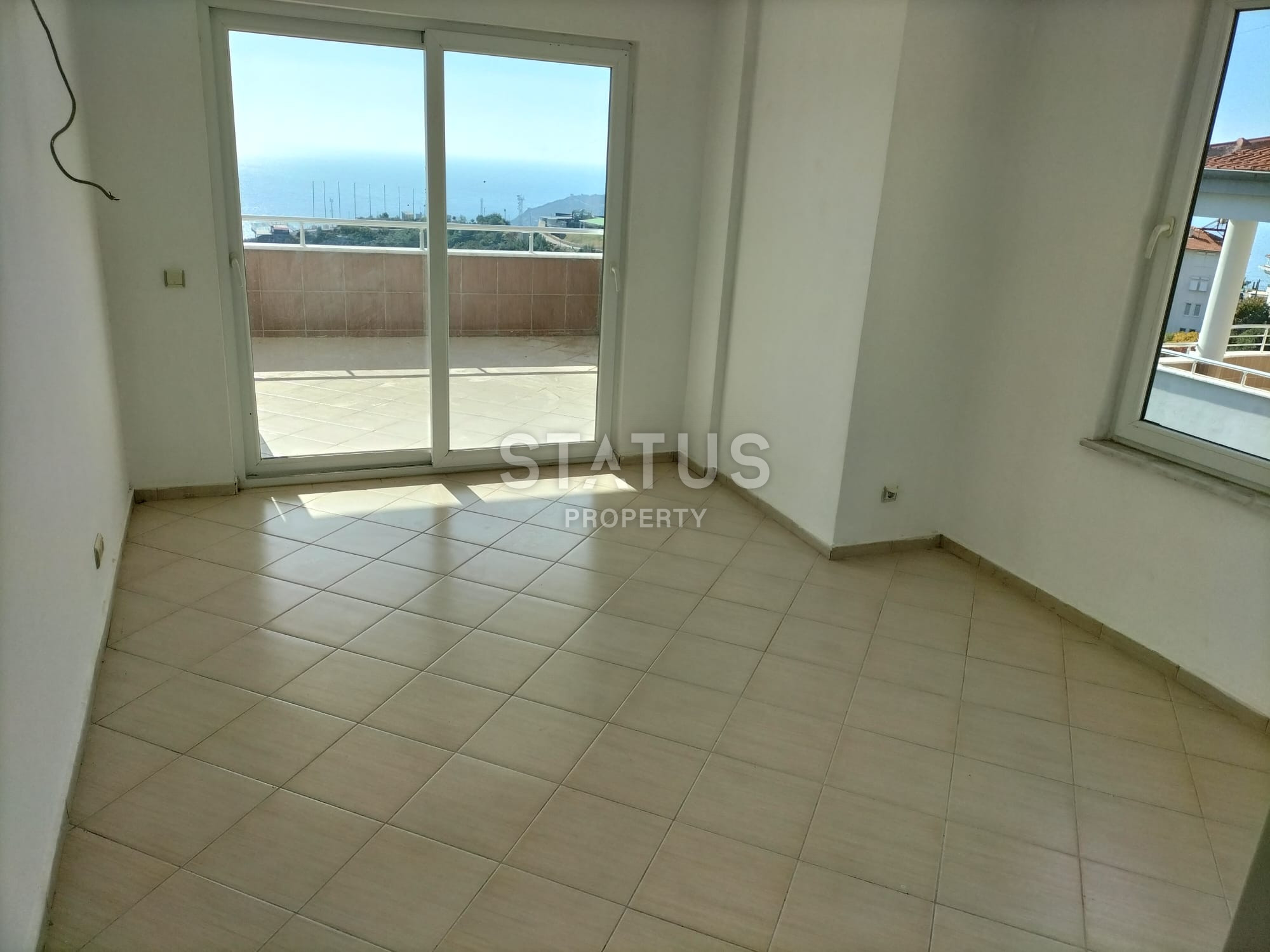 Вилла 3+1 с видом на море в районе Хасбахче, 150 м2 фото 8