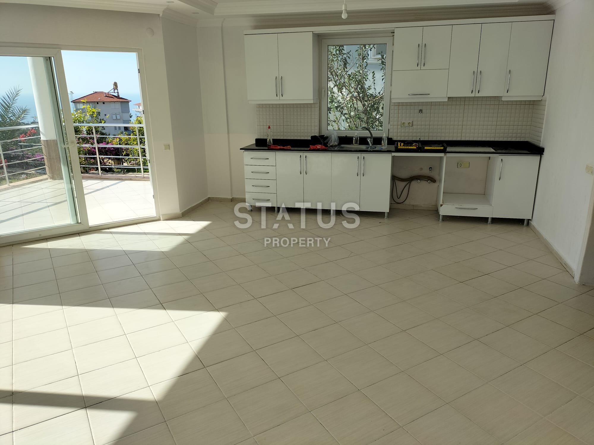 Вилла 3+1 с видом на море в районе Хасбахче, 150 м2 фото 17