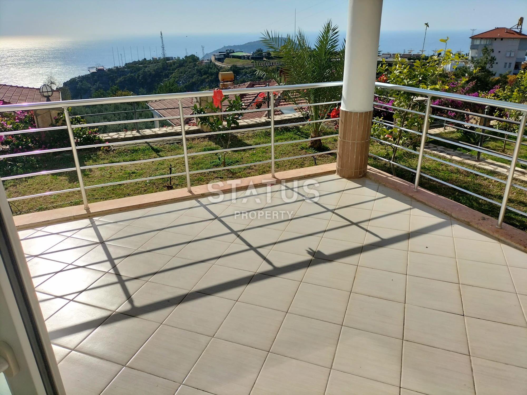 Вилла 3+1 с видом на море в районе Хасбахче, 150 м2 фото 22