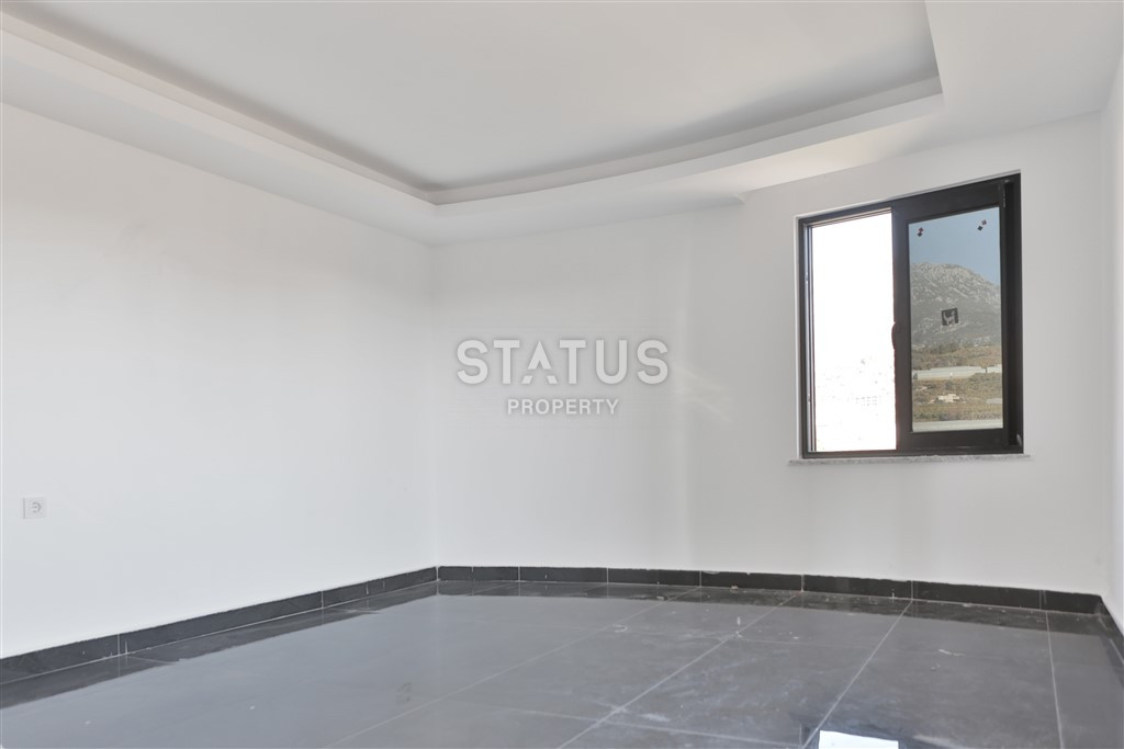 New spacious 4+1 villa in Mahmutlar, 300 m2 фото 4