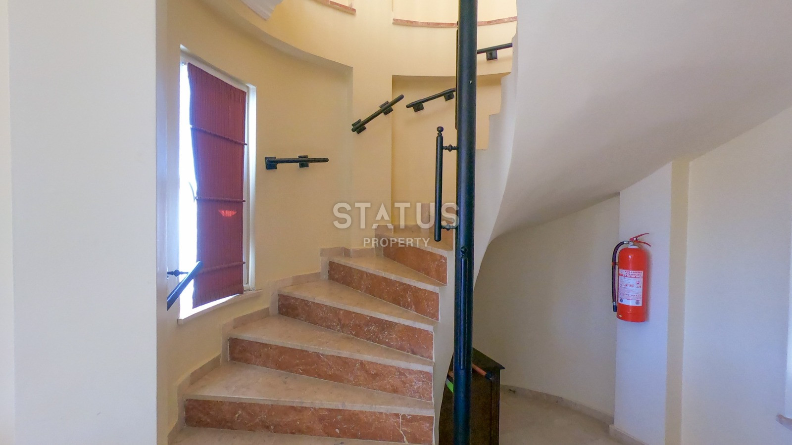 Two-level townhouse in a quiet area of Kargicak in a luxury complex, 130 sq.m. фото 8