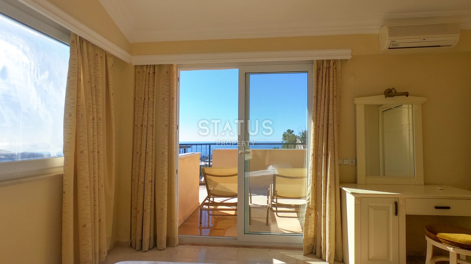 Two-level townhouse in a quiet area of Kargicak in a luxury complex, 130 sq.m. фото 24