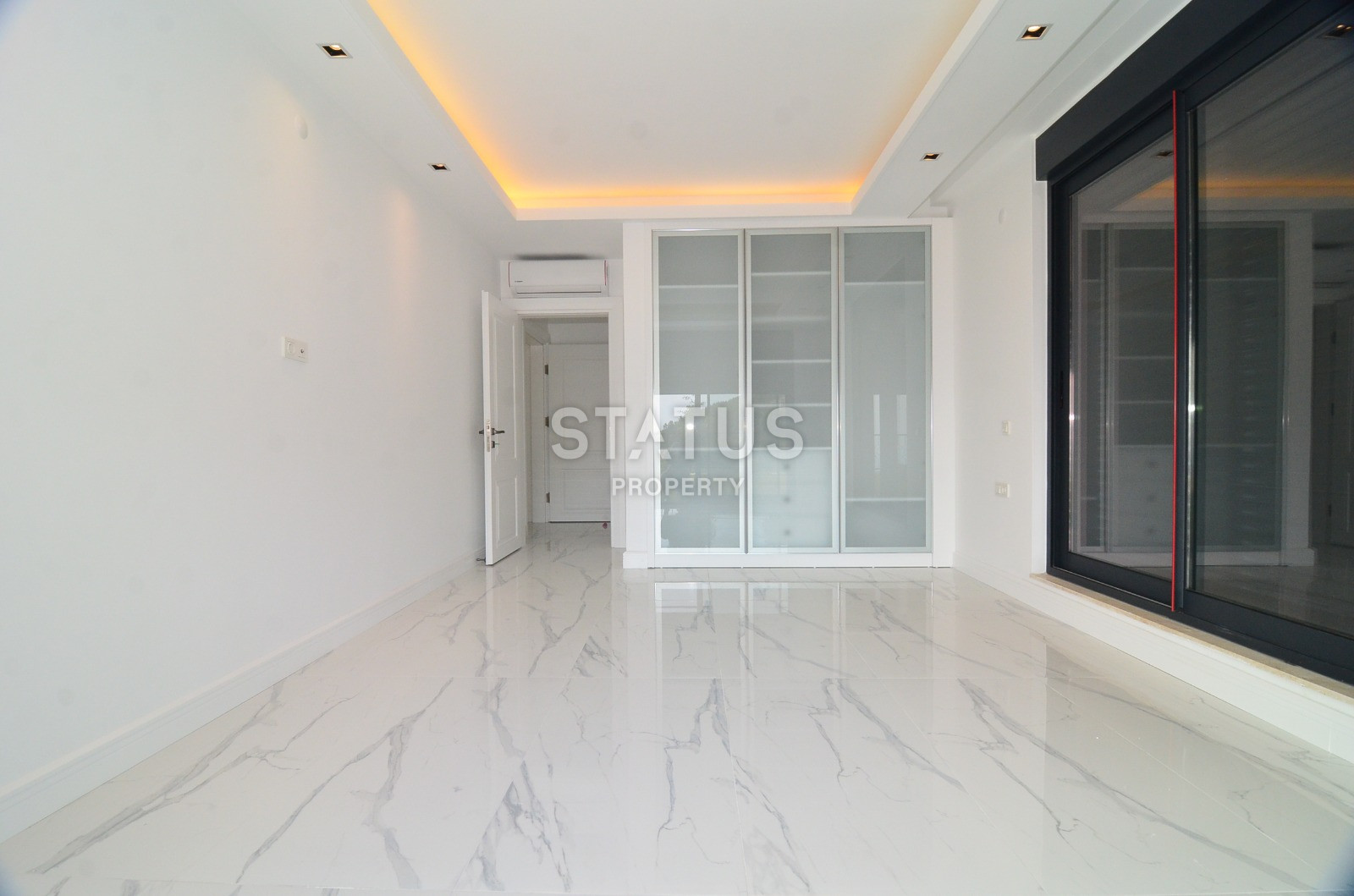 Просторная вилла 4+1 с собственным бассейном, сауной, джакузи и лифтом в районе Тепе, 390м.кв фото 10