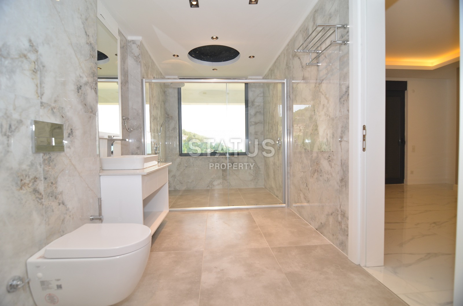 Просторная вилла 4+1 с собственным бассейном, сауной, джакузи и лифтом в районе Тепе, 390м.кв фото 14