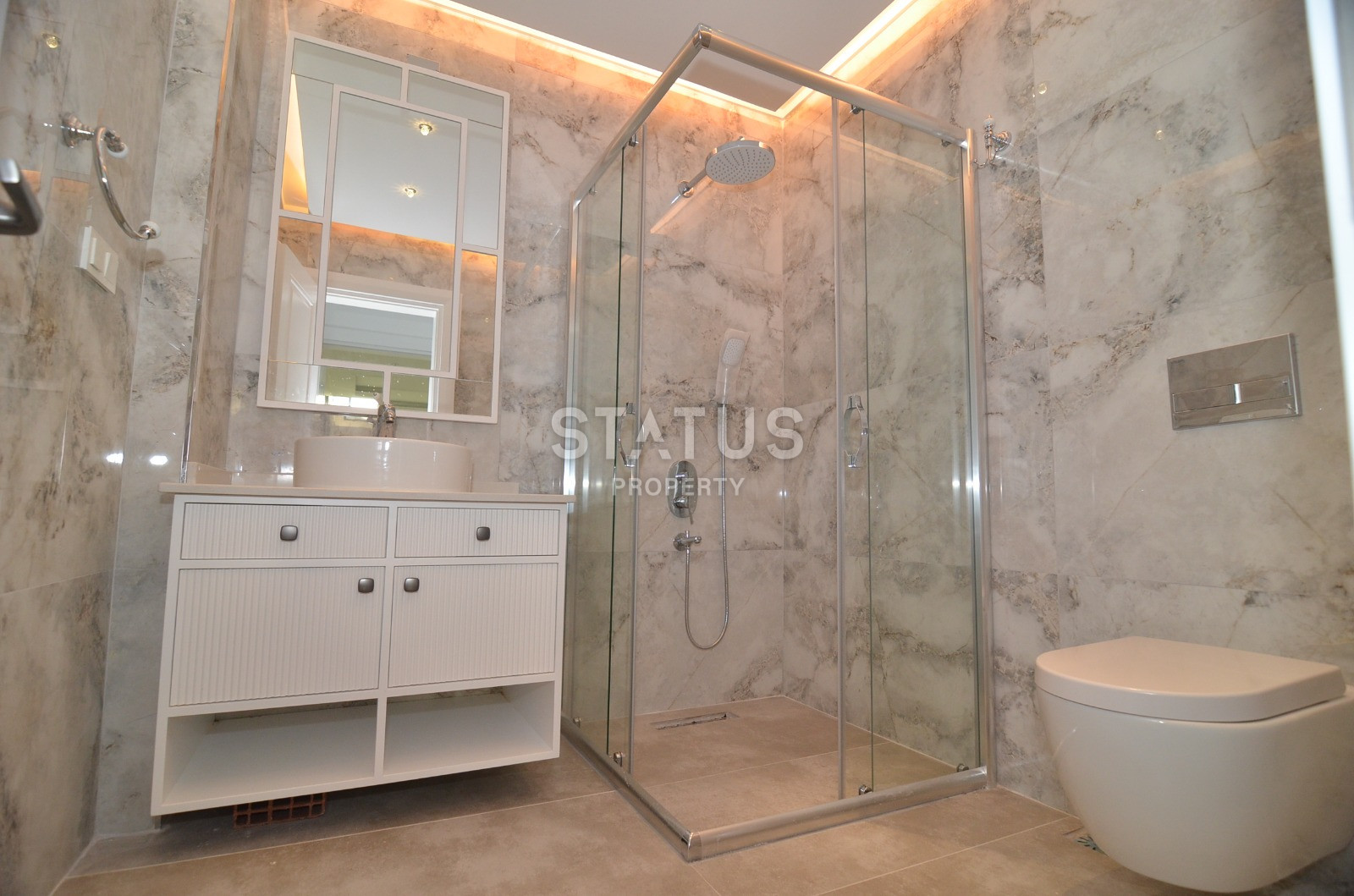 Просторная вилла 4+1 с собственным бассейном, сауной, джакузи и лифтом в районе Тепе, 390м.кв фото 39