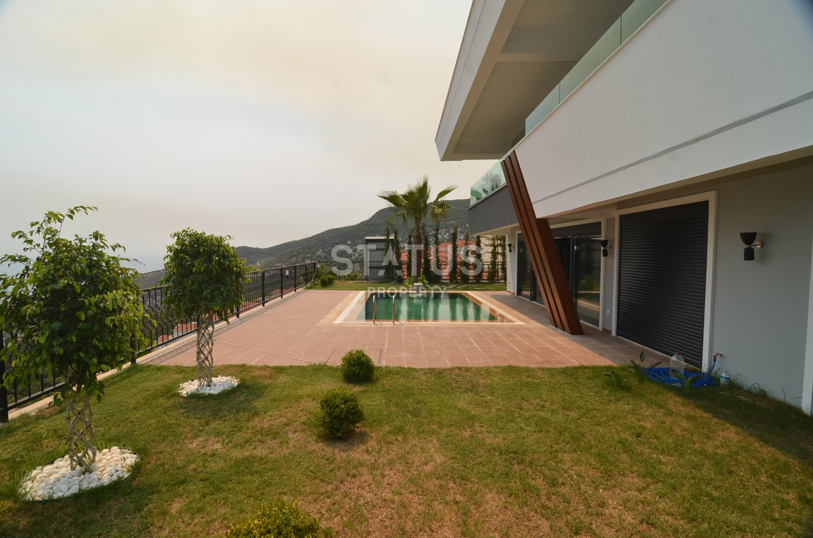 Просторная вилла 4+1 с собственным бассейном, сауной, джакузи и лифтом в районе Тепе, 390м.кв фото 43