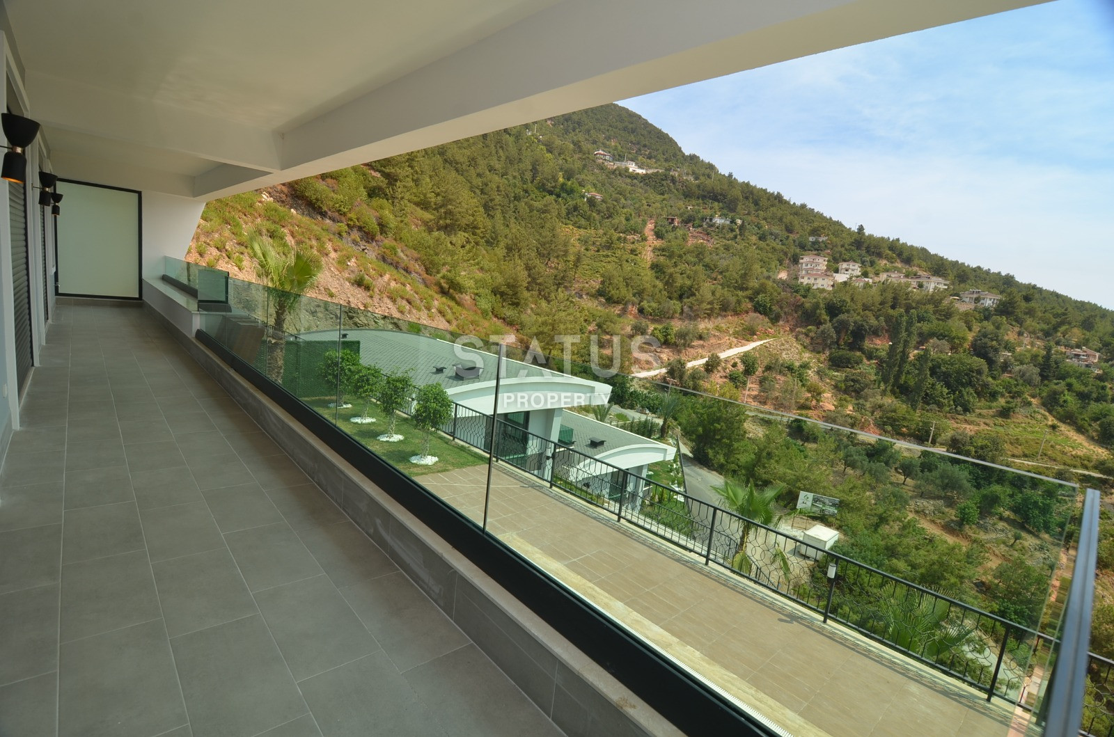 Просторная вилла 4+1 с собственным бассейном, сауной, джакузи и лифтом в районе Тепе, 390м.кв фото 44