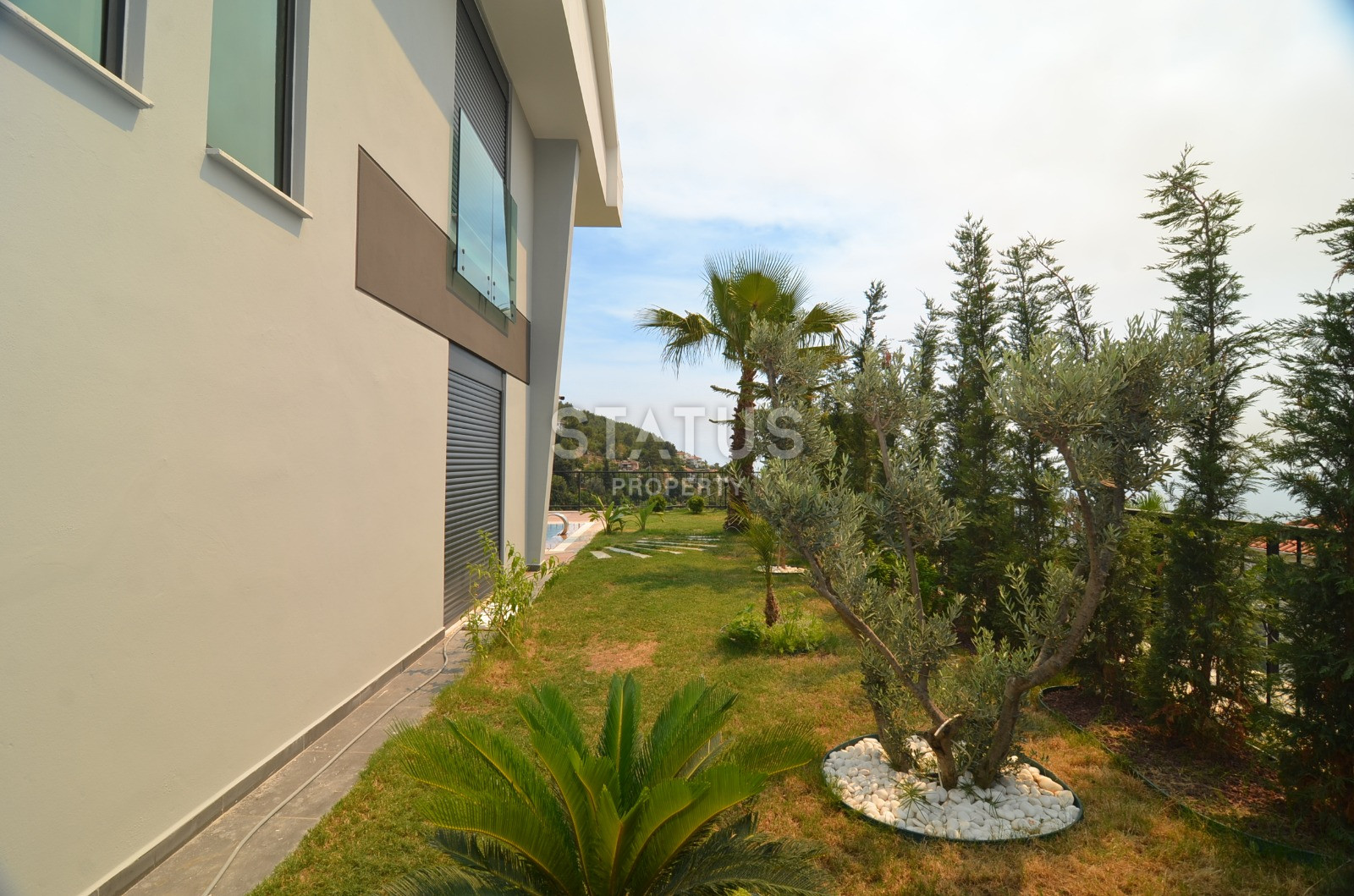 Просторная вилла 4+1 с собственным бассейном, сауной, джакузи и лифтом в районе Тепе, 390м.кв фото 49