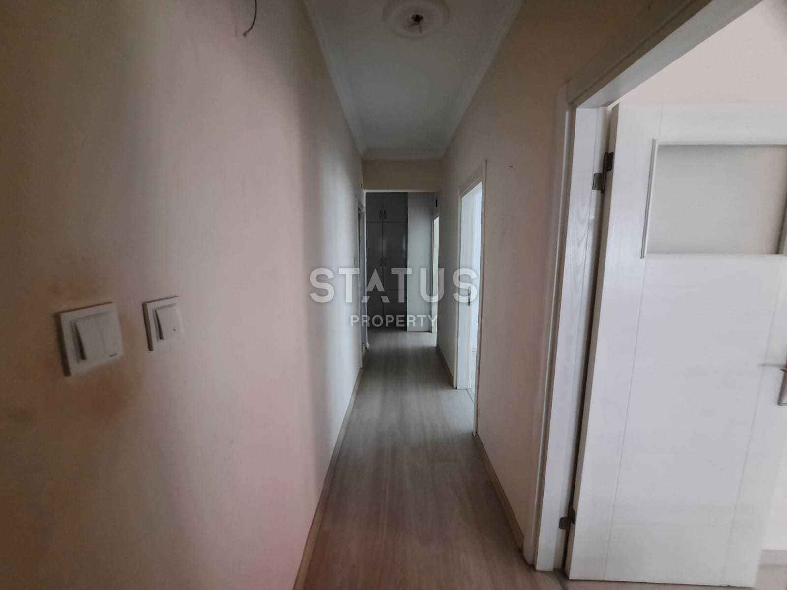 Четырехкомнатная квартира с отдельной кухней в центре Алании в 200м от моря, выгодная цена и прекрасная локация, 140м2 фото 8