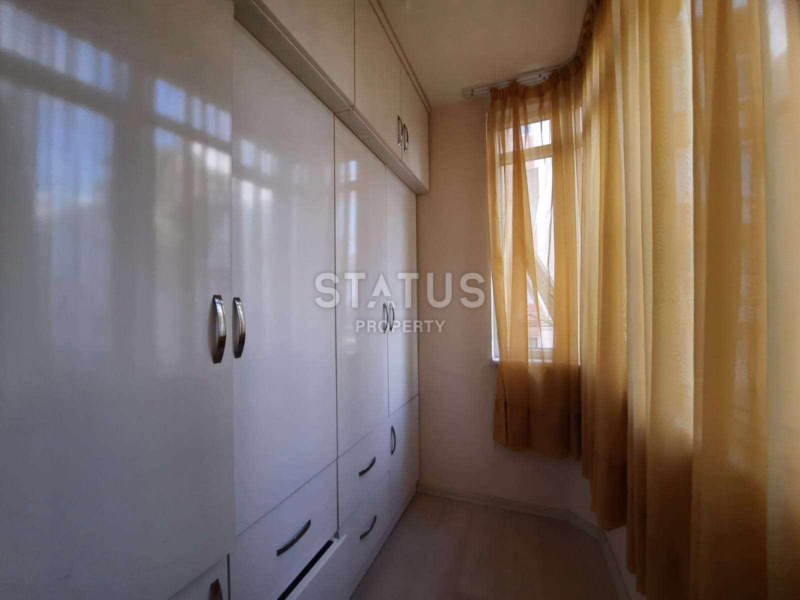 Четырехкомнатная квартира с отдельной кухней в центре Алании в 200м от моря, выгодная цена и прекрасная локация, 140м2 фото 11