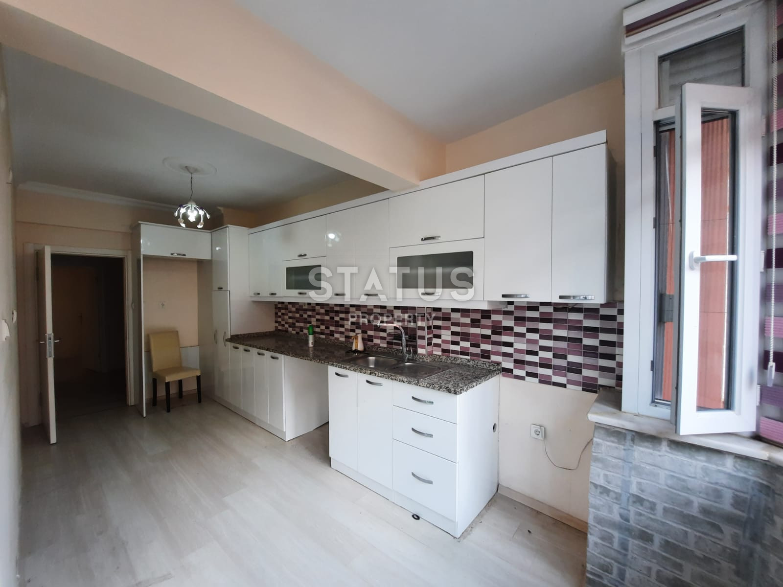 Четырехкомнатная квартира с отдельной кухней в центре Алании в 200м от моря, выгодная цена и прекрасная локация, 140м2 фото 16