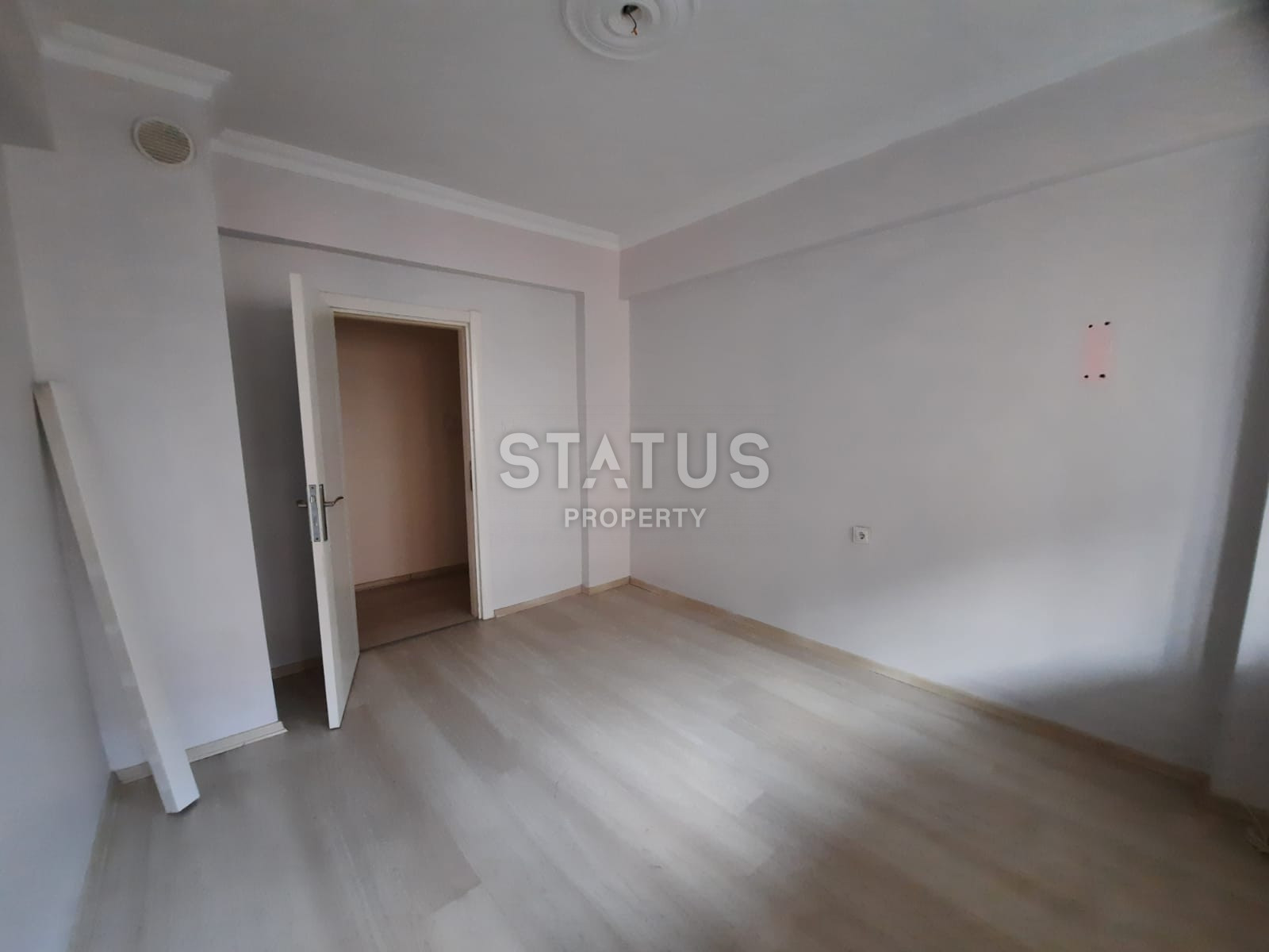 Четырехкомнатная квартира с отдельной кухней в центре Алании в 200м от моря, выгодная цена и прекрасная локация, 140м2 фото 19