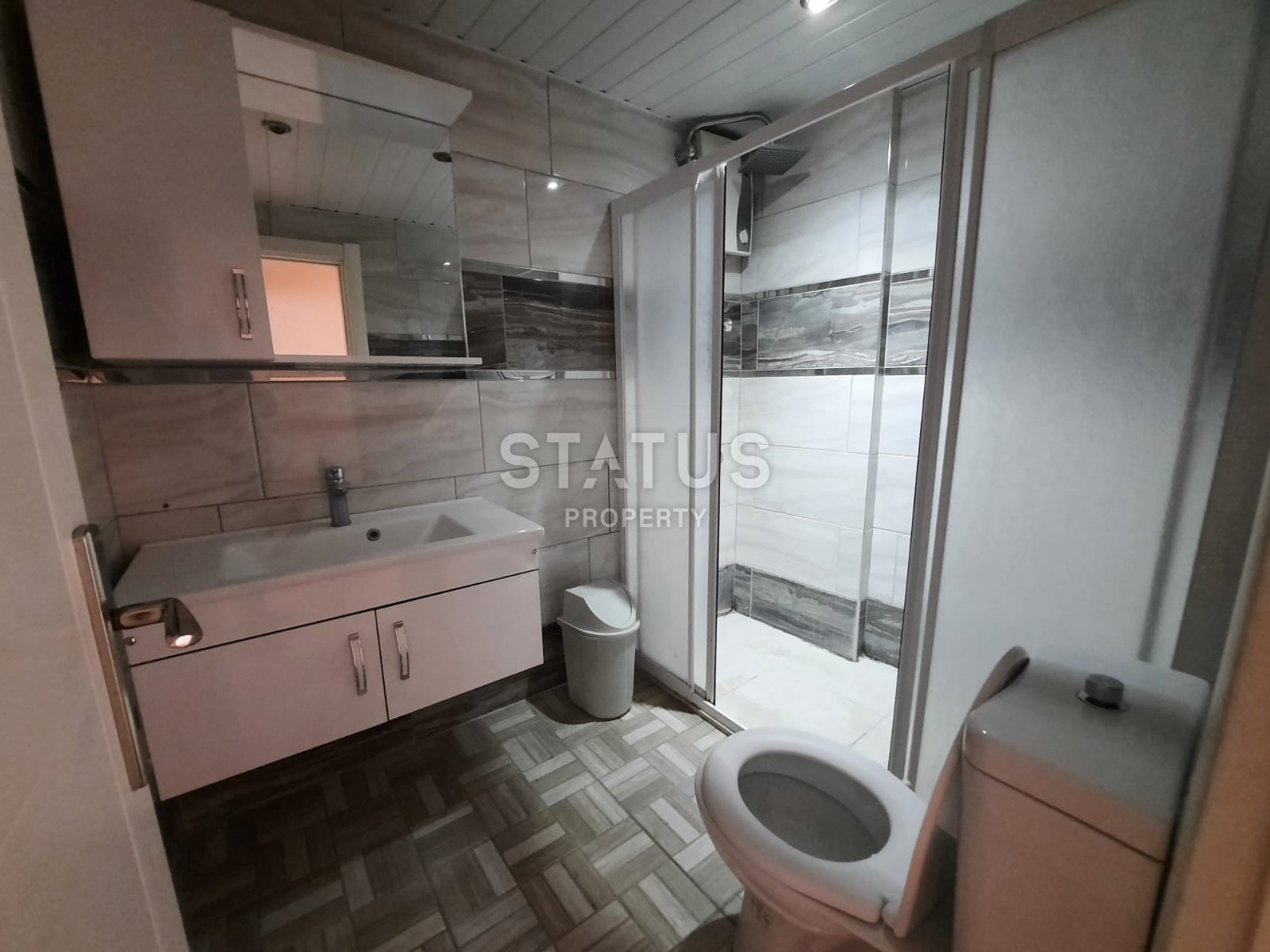 Четырехкомнатная квартира с отдельной кухней в центре Алании в 200м от моря, выгодная цена и прекрасная локация, 140м2 фото 23