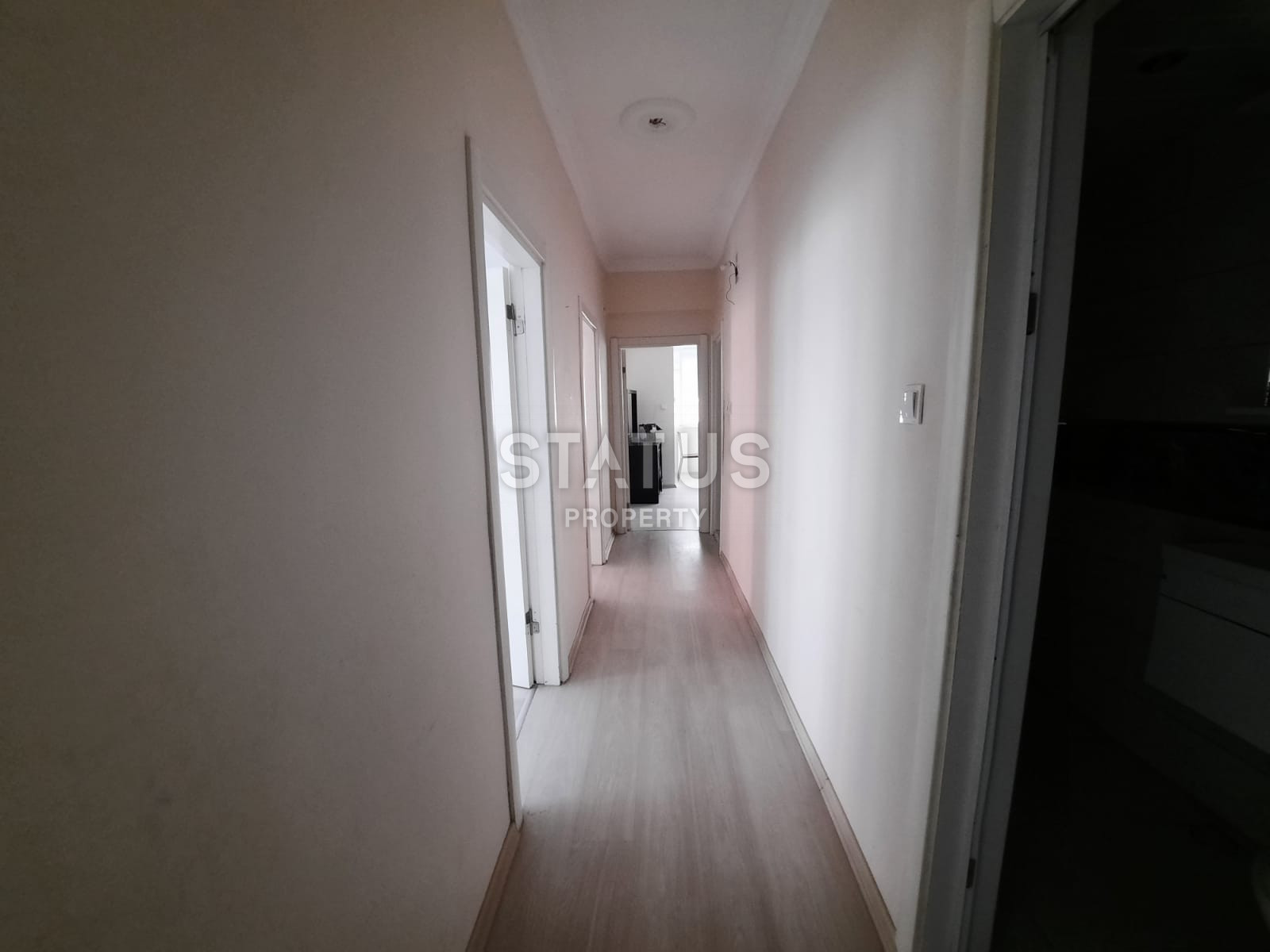 Четырехкомнатная квартира с отдельной кухней в центре Алании в 200м от моря, выгодная цена и прекрасная локация, 140м2 фото 25