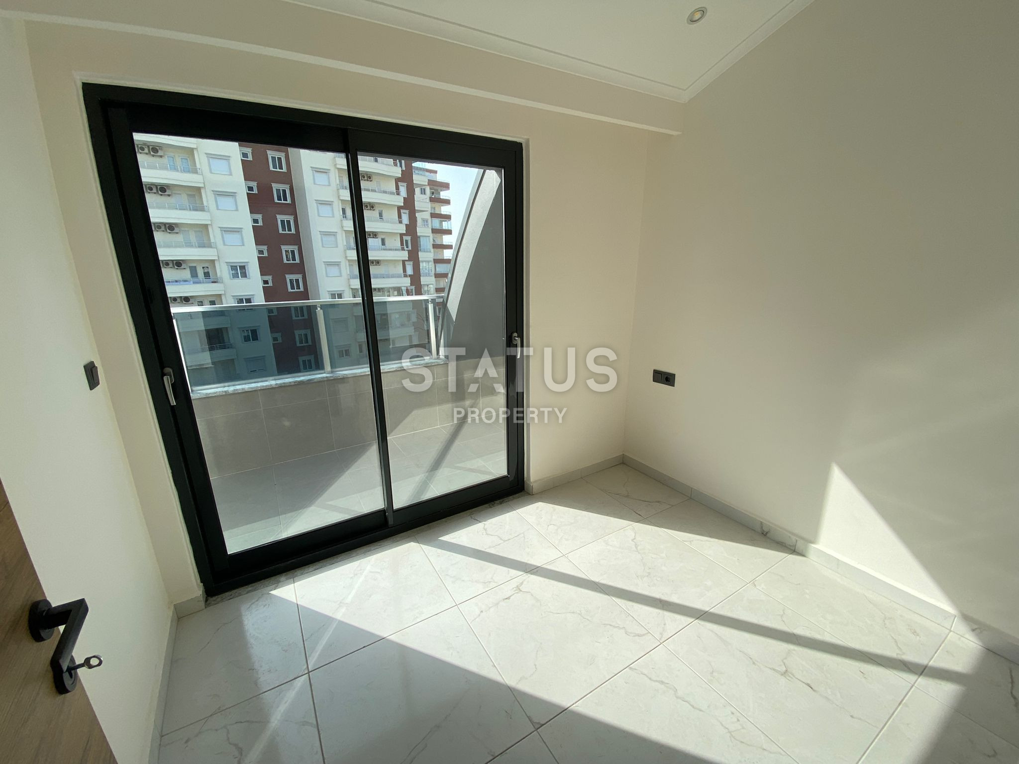 Два недорогих дублекса 2+1 в районе Оба в новом комплексе, очень удобная локация! фото 17