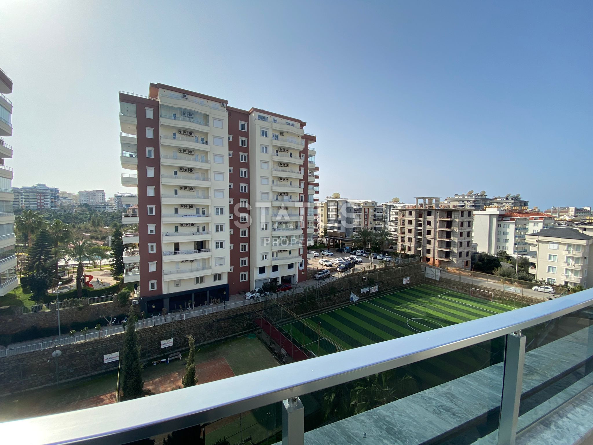 Два недорогих дублекса 2+1 в районе Оба в новом комплексе, очень удобная локация! фото 25