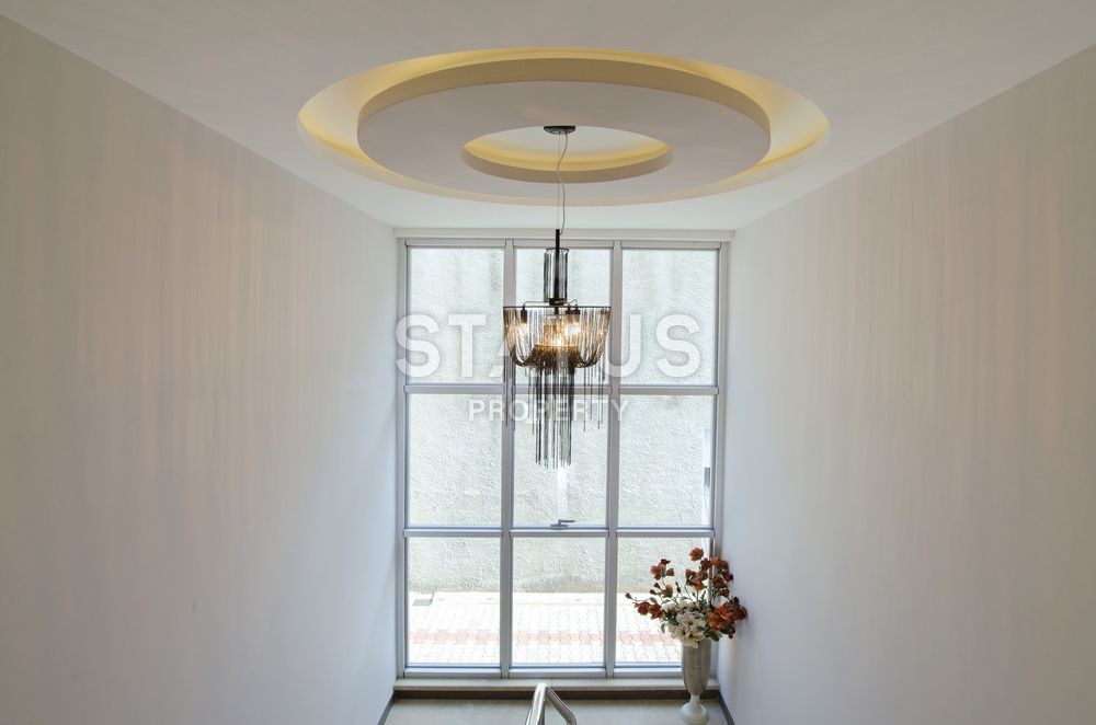 Luxurious villas on the Mediterranean coast фото 37