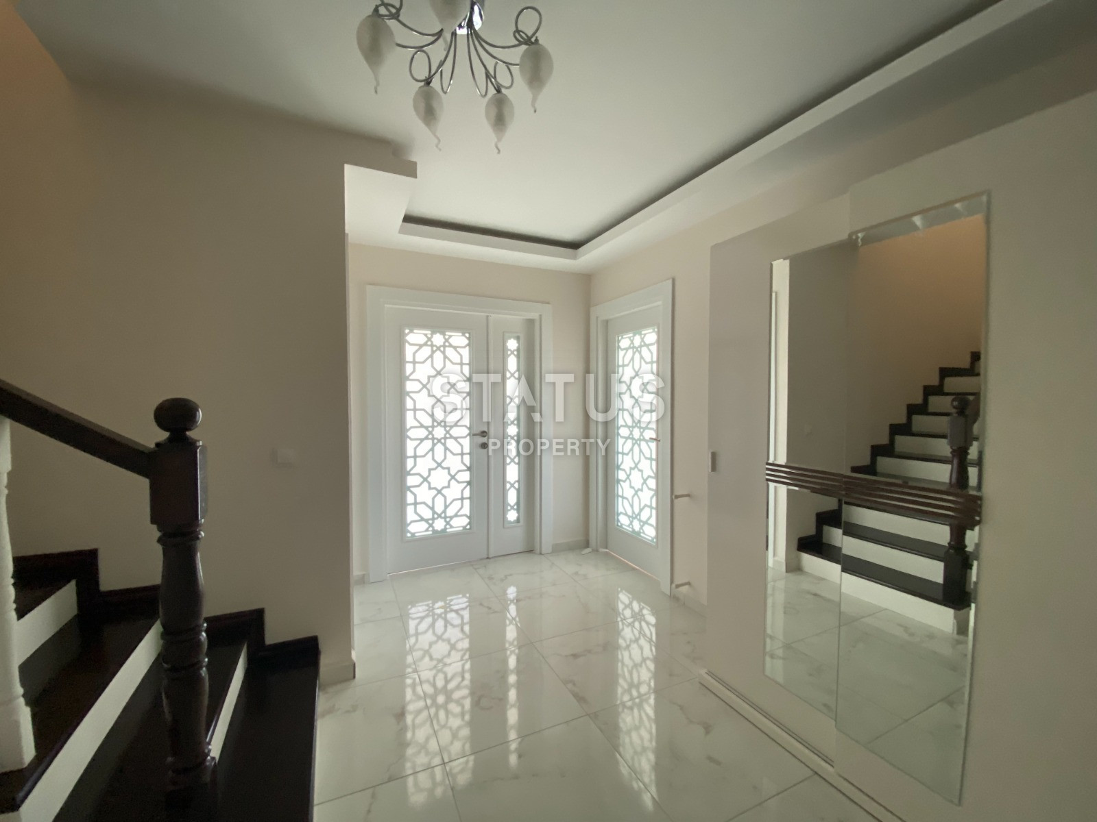 Luxurious duplex layout 4+1 with a separate kitchen in the Kucuk Hasbakhce area, 250 sq.m фото 6