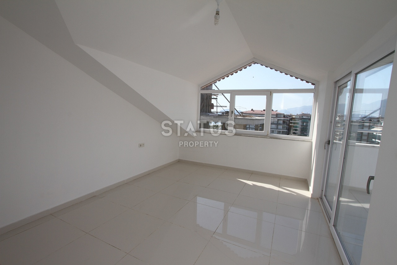 Penthouse 4+1 with sea view in Kestel, 210 m2 фото 20